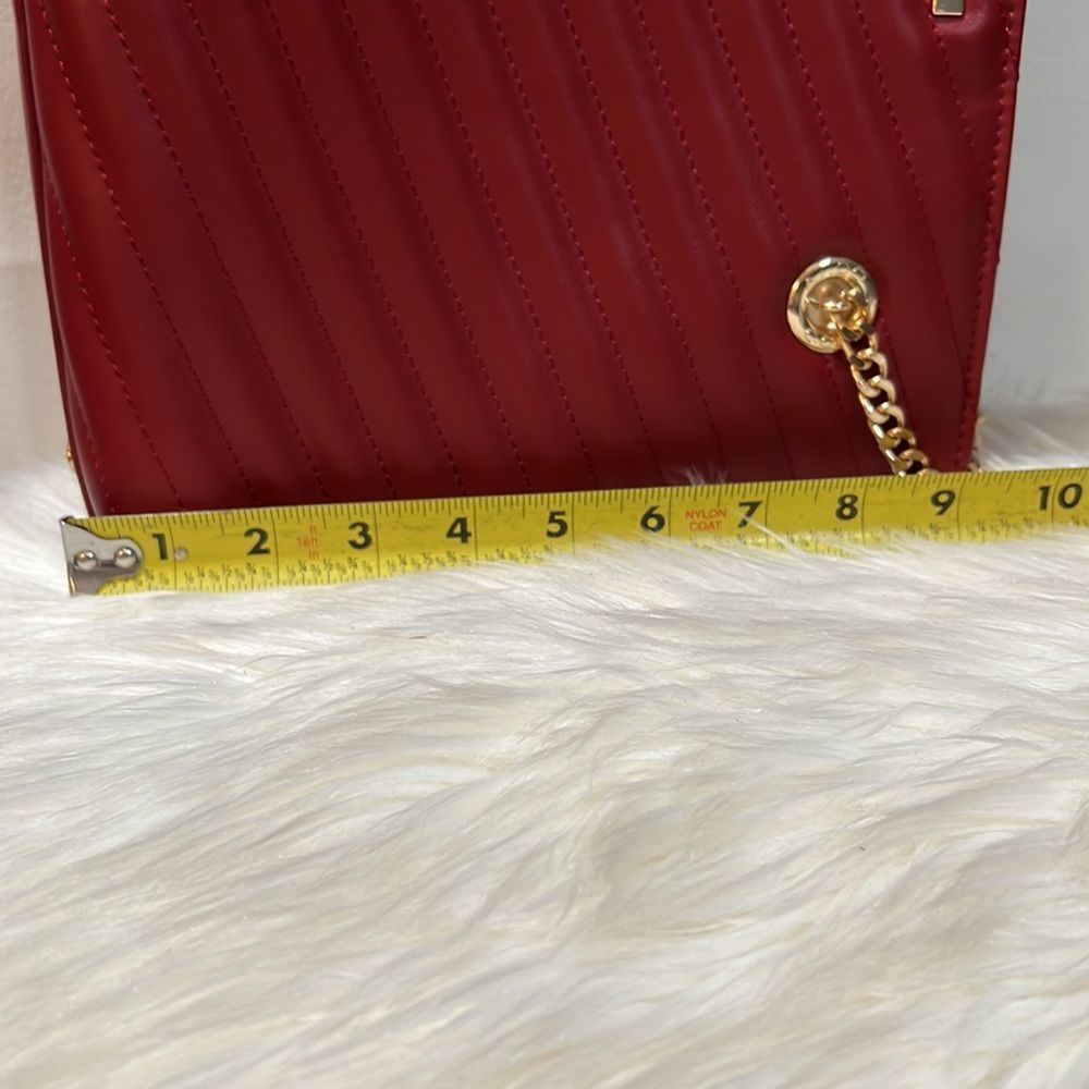Aldo Large Red Shoulder With Chevron Design EUC - Picture 6 of 7
